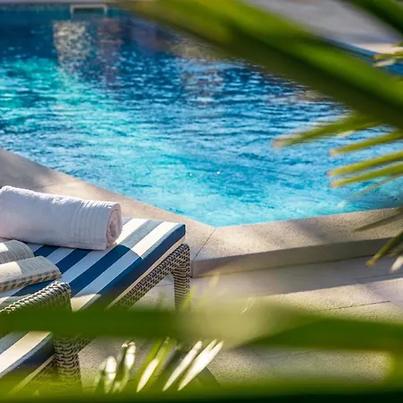 Nyaraló Mit Privatpool Fuer 10 Personen Ca 310 Qm In Barban, Istrien Bucht Von Rasa *