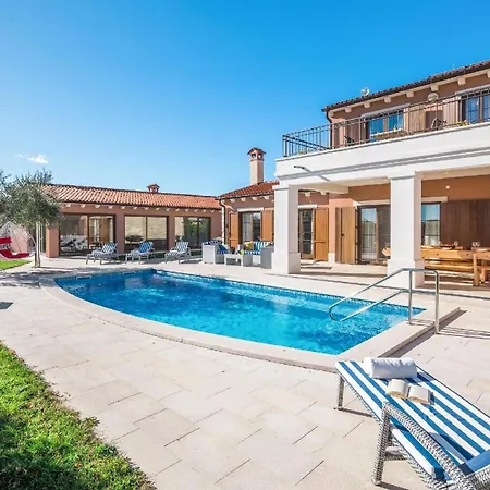 Nyaraló Mit Privatpool Fuer 10 Personen Ca 310 Qm In Barban, Istrien Bucht Von Rasa Barban